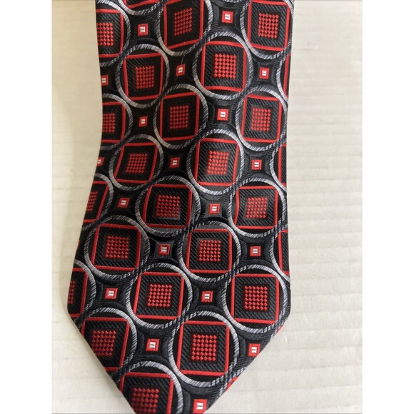 ALEXANDER JULIAN COLOURS Mens Polyester Necktie Designer Geometric Black/Red EUC - Picture 2 of 9